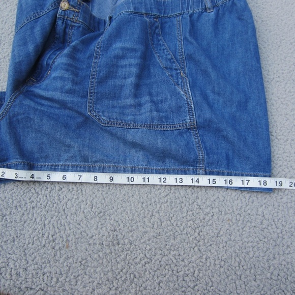 Torrid Short Women's 24 Relax Utility Light Weight Mid-Rise Medium Wash NEW - Picture 13 of 16